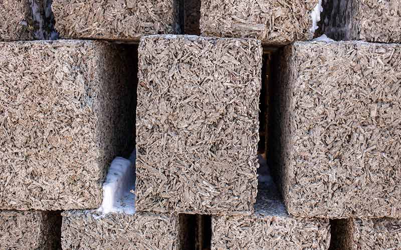 Flere standarder er forudsætningen for øget brug af biogene og genbrugte byggematerialer 