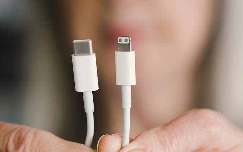 Nu er USB-C lovpligtig standard for små elektroniske enheder i Europa
