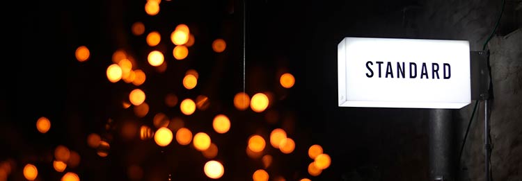 Sådan bliver en standard til